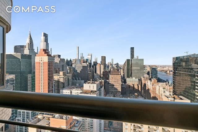 330 E 38th St Unit 50E, New York City, NY 10016 - view of city skyline