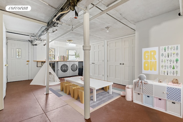 interior space featuring visible vents and washer and clothes dryer