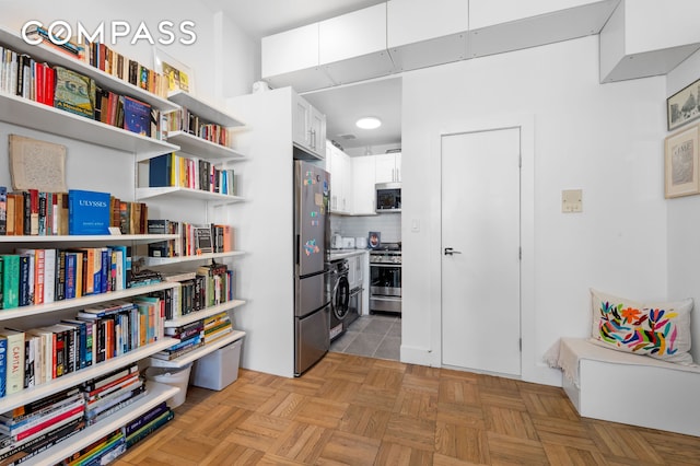 122 W 80th St Unit 3F, New York City, NY 10024 - view of hall