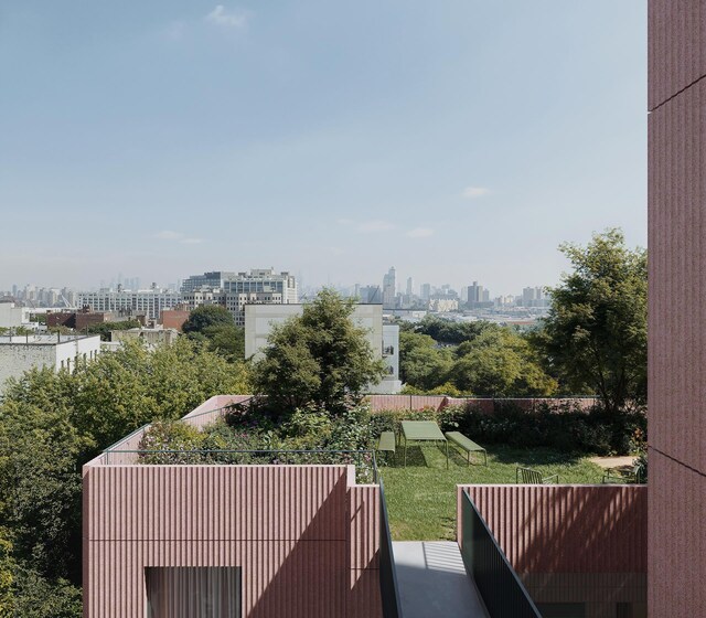 144 Vanderbilt Ave Unit 2C, New York City, NY 11205 - view of green lawn featuring a view of skyline
