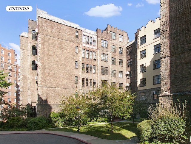 116 Pinehurst Ave Unit J52, New York City, NY 10033 - view of building exterior