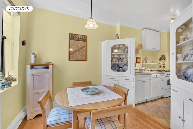 116 Pinehurst Ave Unit J52, New York City, NY 10033 - dining space with ornamental molding