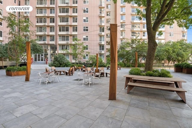 575 Main St Unit 903, New York City, NY 10044 - view of home's community