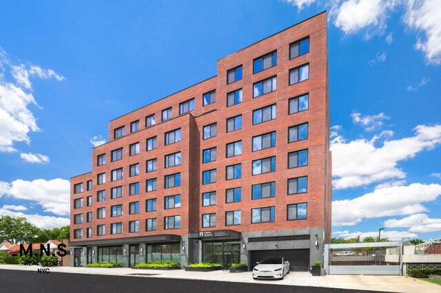 22-54 46th St Unit 704, New York City, NY 11105 - view of property