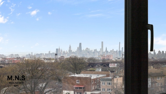 22-54 46th St Unit 704, New York City, NY 11105 - view of city skyline