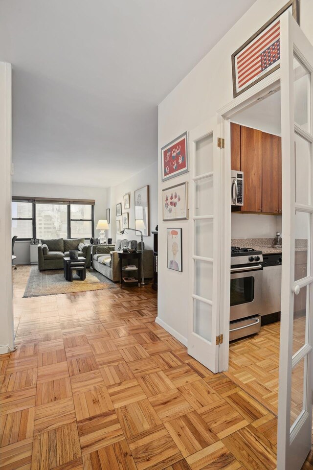 301 E 69th St Unit 15K, New York City, NY 10021 - view of hallway