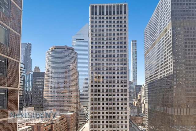 245 E 54th St Unit 22A, New York City, NY 10022 - view of city