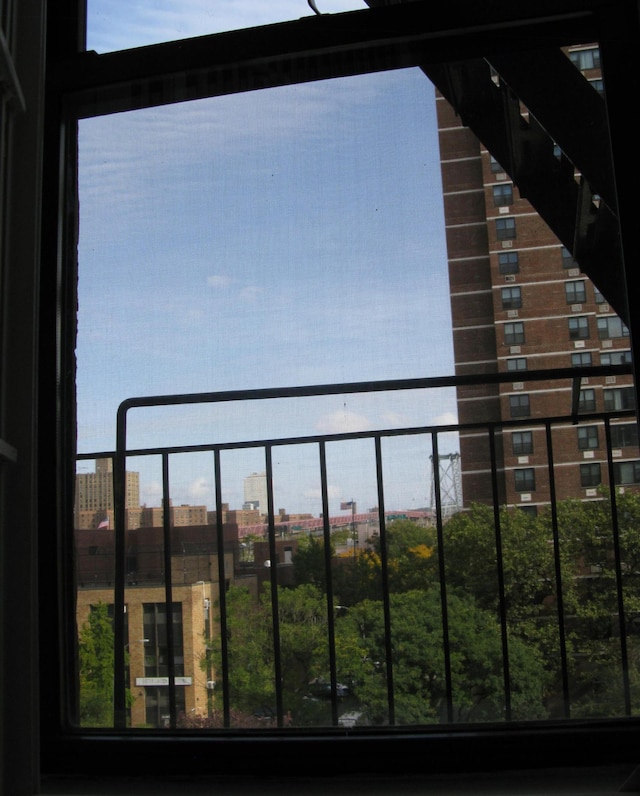 157 Broome St Unit 5-E, New York City, NY 10002 - exterior space featuring a city view