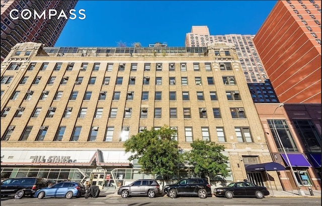 529 W 42nd St Unit 7N, New York City, NY 10036 - view of apartment building / complex