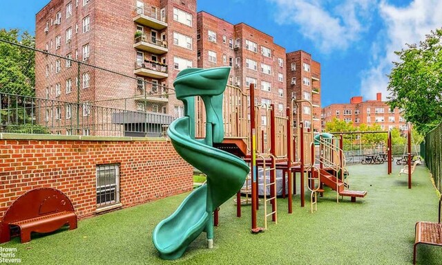 3750 Hudson Manor Ter Unit 6Hw, New York City, NY 10463 - view of community jungle gym