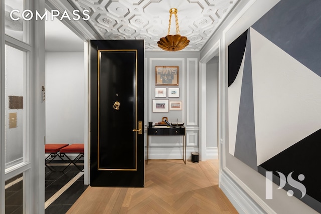 135 E 79th St Unit 8E, New York City, NY 10075 - hallway featuring baseboards