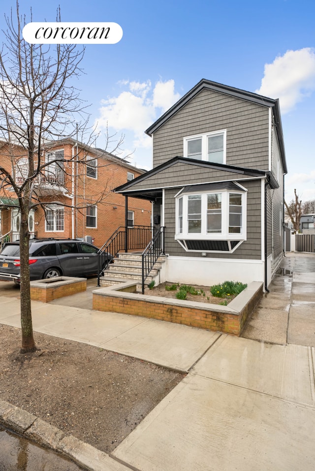 view of front of house with concrete driveway