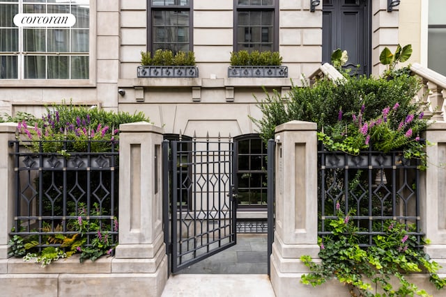 159 E 61st St, New York City, NY 10065 - gate featuring a fenced front yard