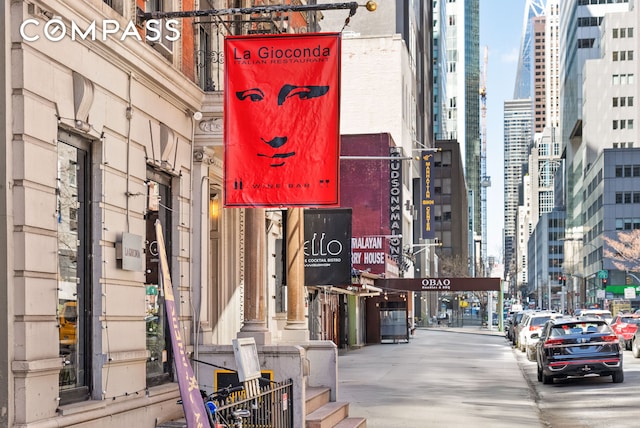 250 E 53rd St Unit 2502, New York City, NY 10022 - view of road with a city view