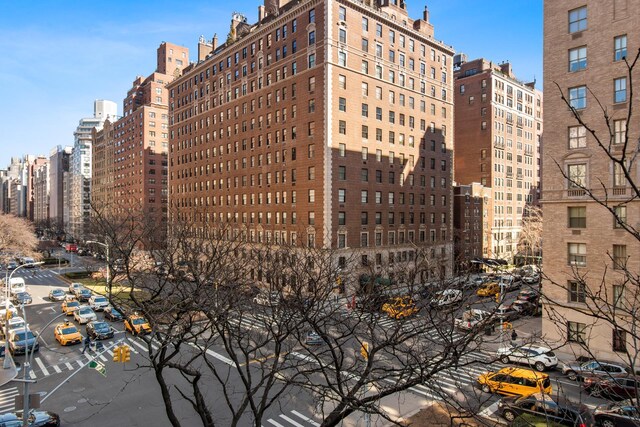 750 Park Ave Unit 1C, New York City, NY 10021 - view of property with a view of city