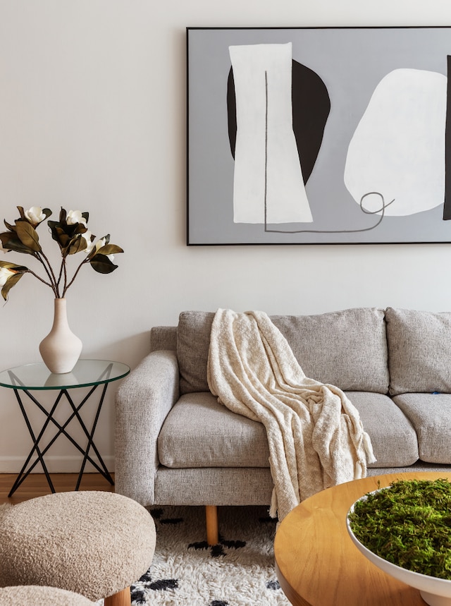 140 7th Ave Unit 4L, New York City, NY 10011 - living area with wood finished floors