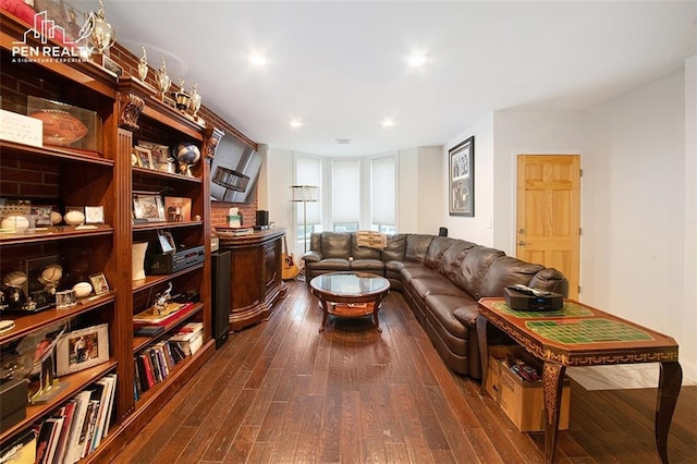 living area with baseboards