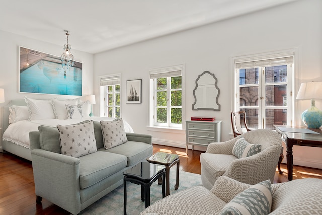 27 Perry St, New York City, NY 10014 - living area with wood finished floors