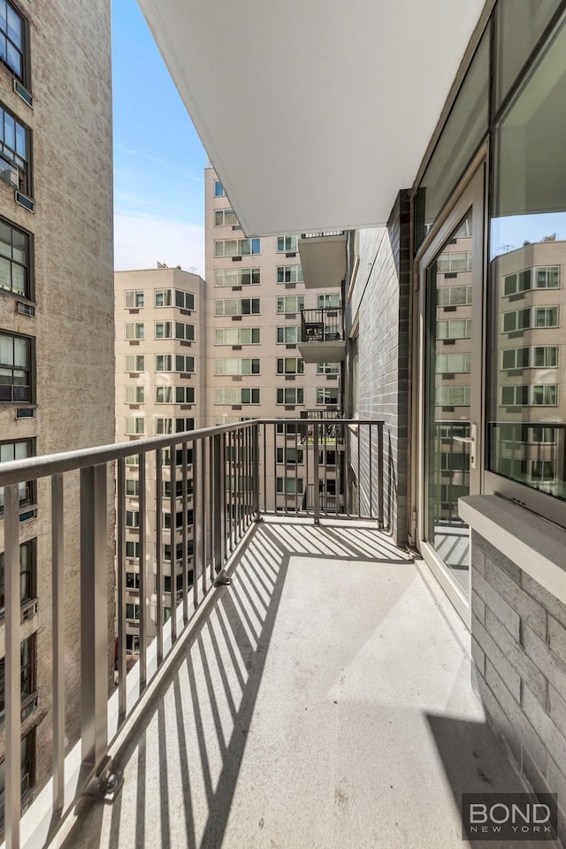 300 E 23rd St Unit 7H, New York City, NY 10010 - view of balcony