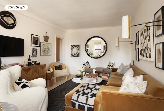 155 E 93rd St Unit 11G, New York City, NY 10128 - view of living area