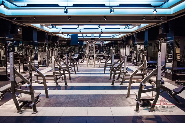 350 W 50th St Unit 6-R, New York City, NY 10019 - view of workout area