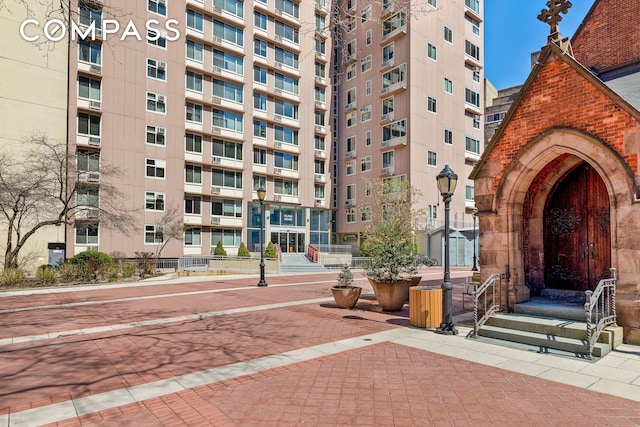 551 Main St Unit 208, New York City, NY 10044 - view of apartment building / complex