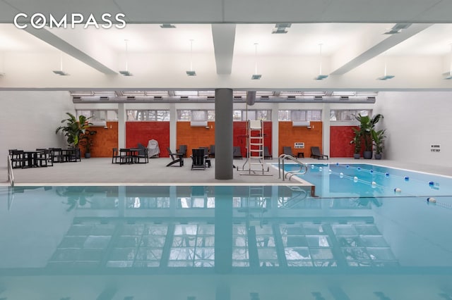 551 Main St Unit 208, New York City, NY 10044 - view of pool