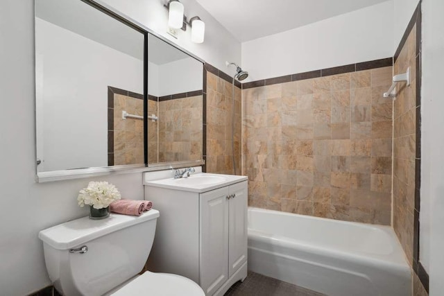 379 W St Unit 2B, New York City, NY 10014 - bathroom with washtub / shower combination, vanity, and toilet