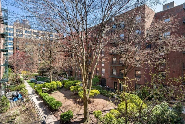 379 W St Unit 2B, New York City, NY 10014 - view of property's community