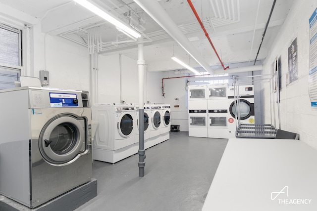 153 Bennett Ave Unit 3G, New York City, NY 10040 - community laundry room with independent washer and dryer and stacked washer and clothes dryer