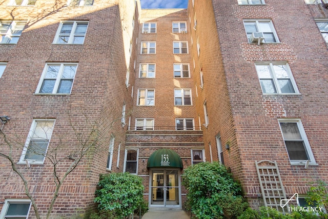 153 Bennett Ave Unit 3G, New York City, NY 10040 - view of apartment building / complex