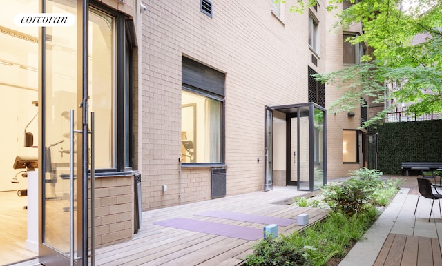 234 E 46th St Unit 404, New York City, NY 10017 - view of wooden terrace