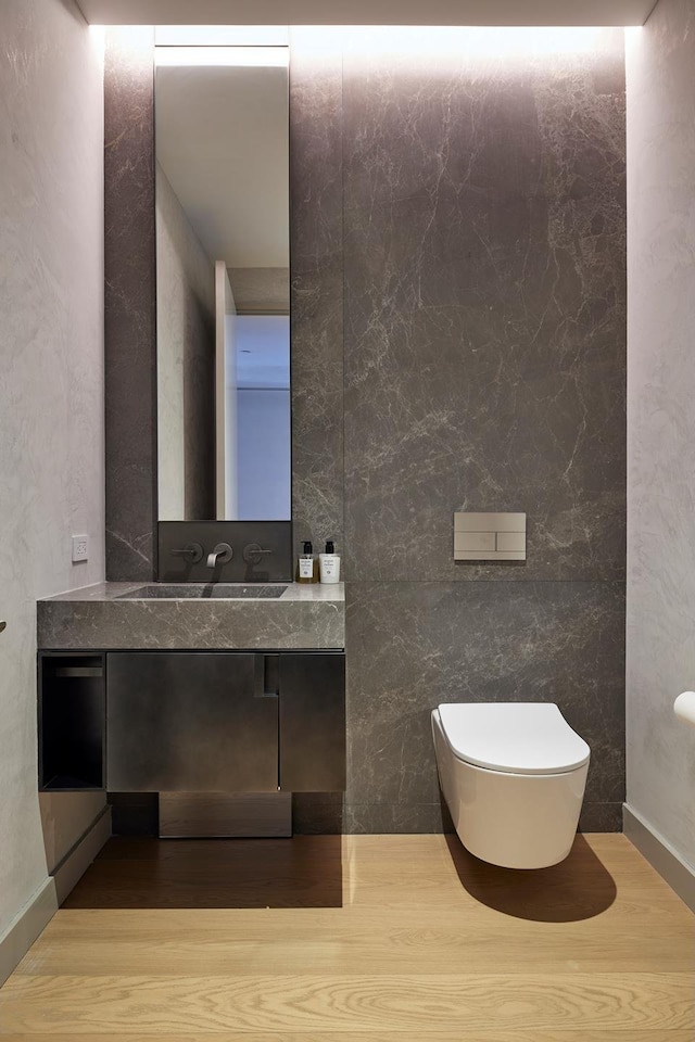 half bath with vanity and toilet