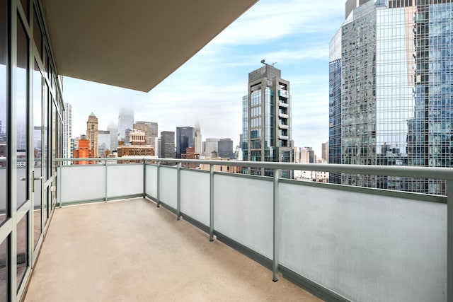 325 5th Ave Unit 34D, New York City, NY 10016 - balcony featuring a skyline view