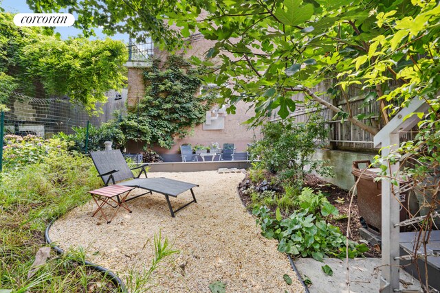 126 2nd St, New York City, NY 11231 - view of yard featuring fence