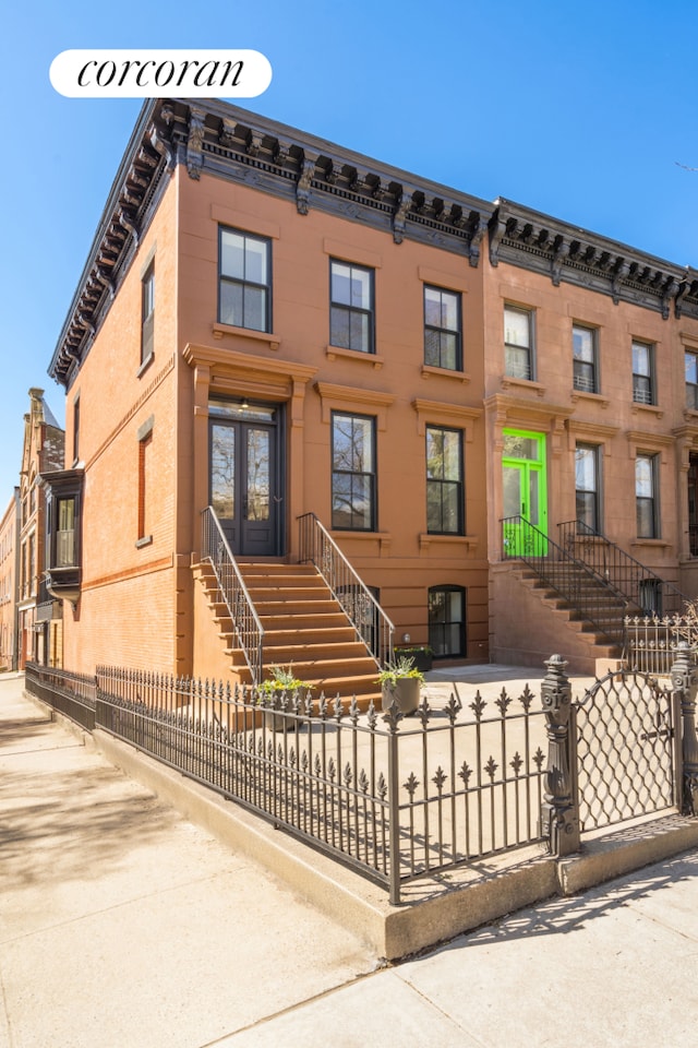 64 2nd St, New York City, NY 11231 - view of front facade featuring a fenced front yard