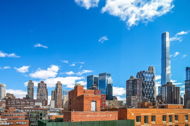 432 W 52nd St Unit 7H, New York City, NY 10019 - skyline view