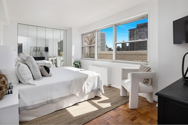 bedroom featuring a closet