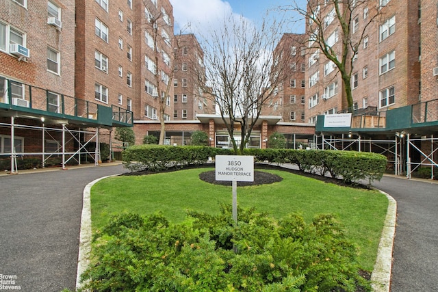 3850 Hudson Manor Ter Unit 1Ee/2Ee, New York City, NY 10463 - view of community