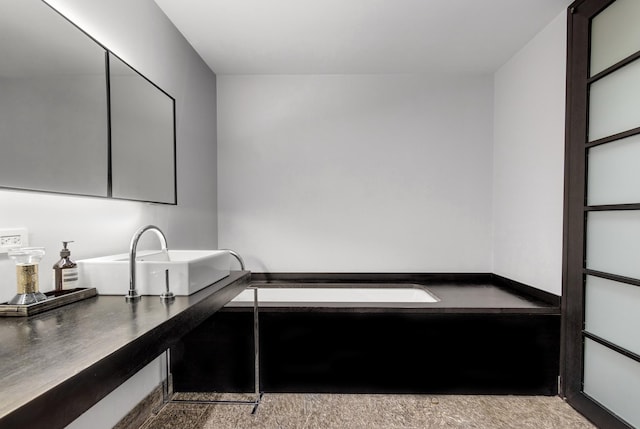 20 Pine St Unit 516, New York City, NY 10005 - bar with a sink