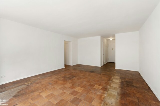 165 W End Ave Unit 2J, New York City, NY 10023 - spare room with baseboards