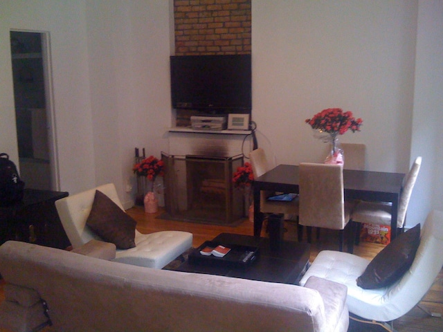 207 W 21st St Unit 3R, New York City, NY 10011 - view of living area