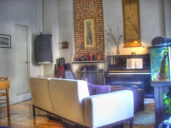 207 W 21st St Unit 3R, New York City, NY 10011 - living area featuring wood finished floors