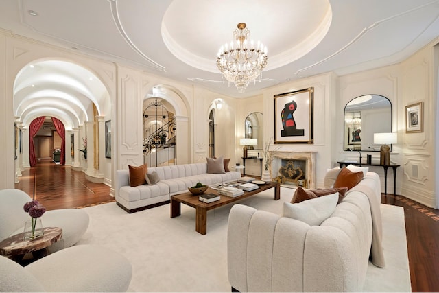 349 W 86th St, New York City, NY 10024 - community lobby featuring ornamental molding