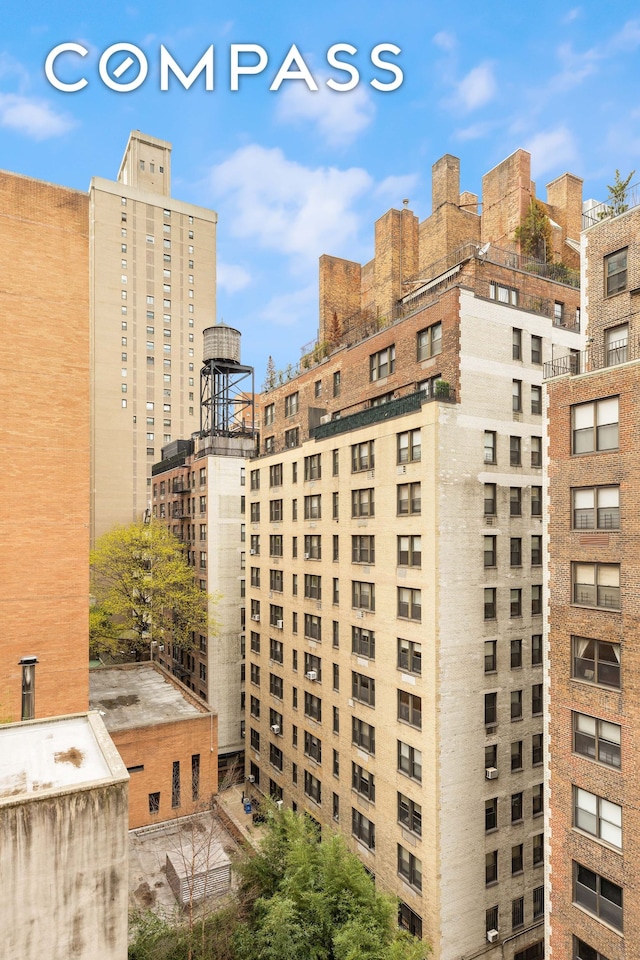 245 E 72nd St Unit 8G, New York City, NY 10021 - view of property with a city view
