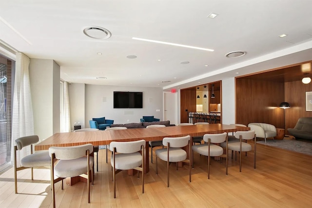 170 E 87th St Unit E4A, New York City, NY 10028 - dining space featuring light wood-type flooring