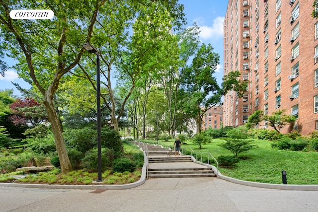 100 La Salle St Unit 10C, New York City, NY 10027 - view of home's community