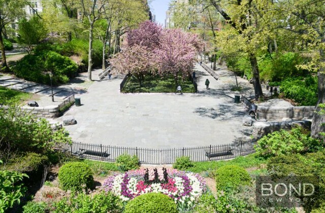 418 E 83rd St Unit 3C, New York City, NY 10028 - view of property's community