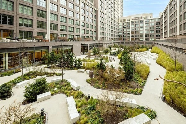 180 Front St Unit 17-E, New York City, NY 11201 - view of property's community