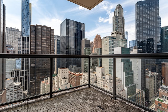 58 W 58th St Unit 30-E, New York City, NY 10019 - balcony with a view of skyline